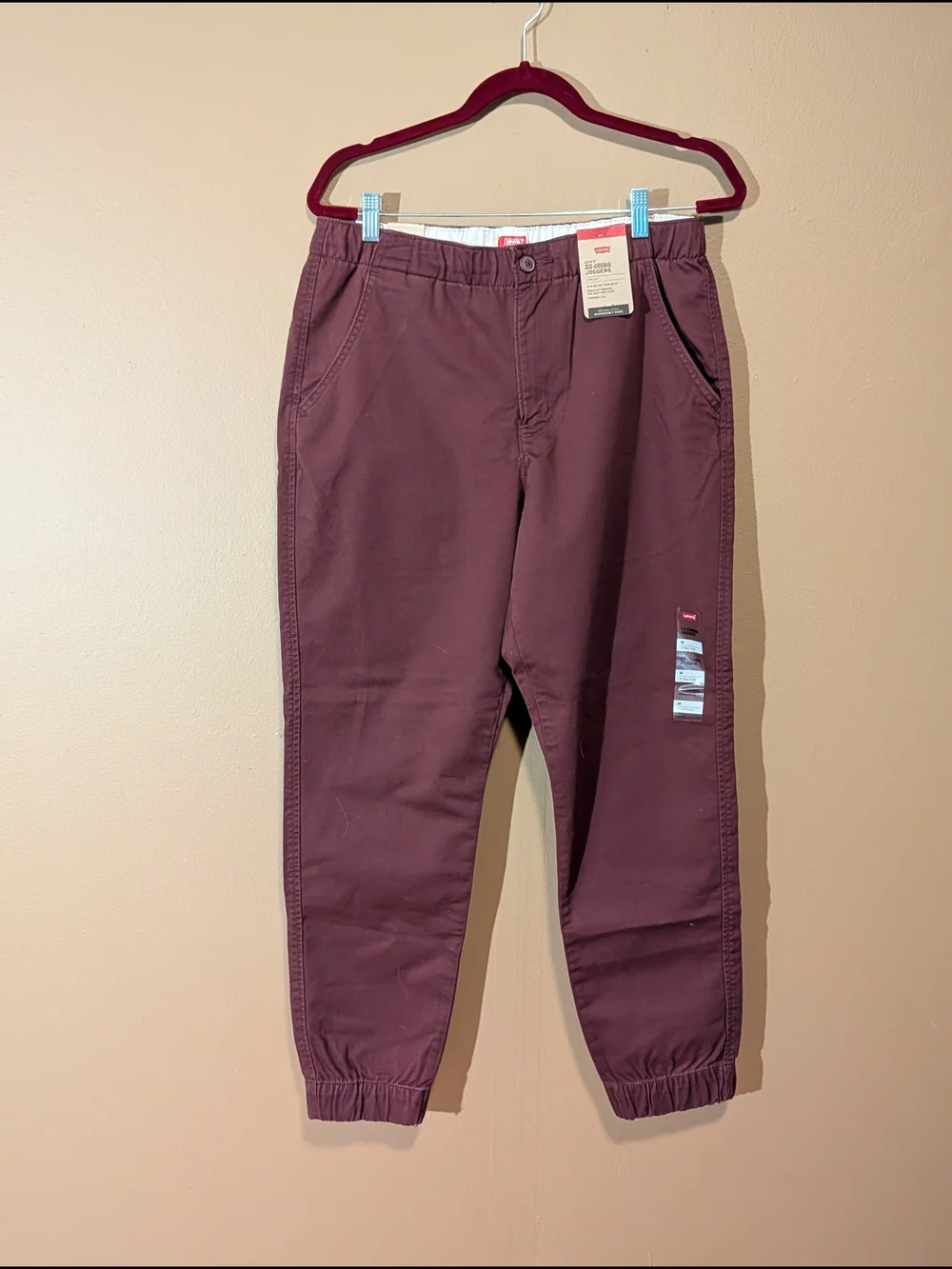 Brand New Levi's Men's Chino Joggers in Burgundy. Sz Med. Loungewear/Athleisure.